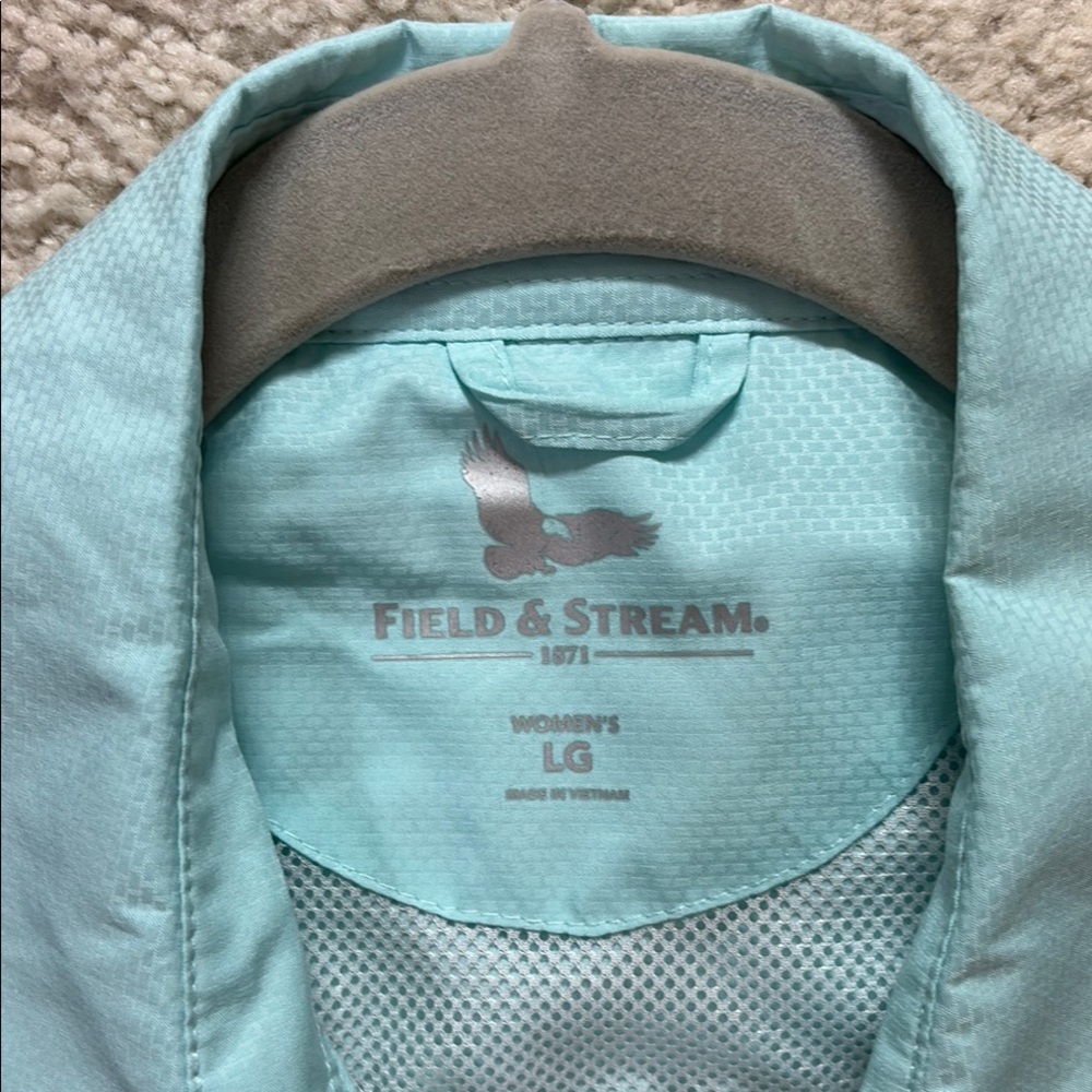 Field & Stream Women's Light Teal Shirt - Picture 6 of 7